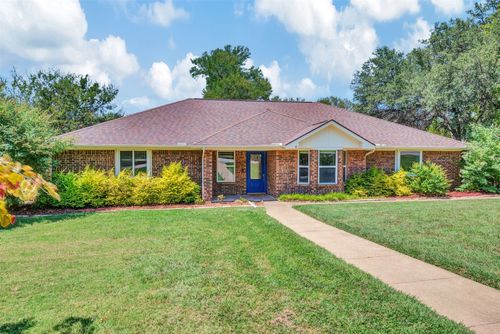 102 Juniper Ct, Hudson Oaks, TX, 76087-8353 | Card Image