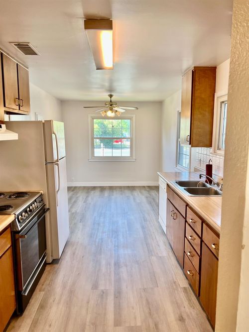 5204 Marconi Ave, Carmichael, CA, 95608-4310 | Card Image