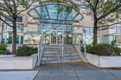 9 George St N, Condo with 1 bedrooms, 1 bathrooms and 1 parking in Brampton ON | Image 1