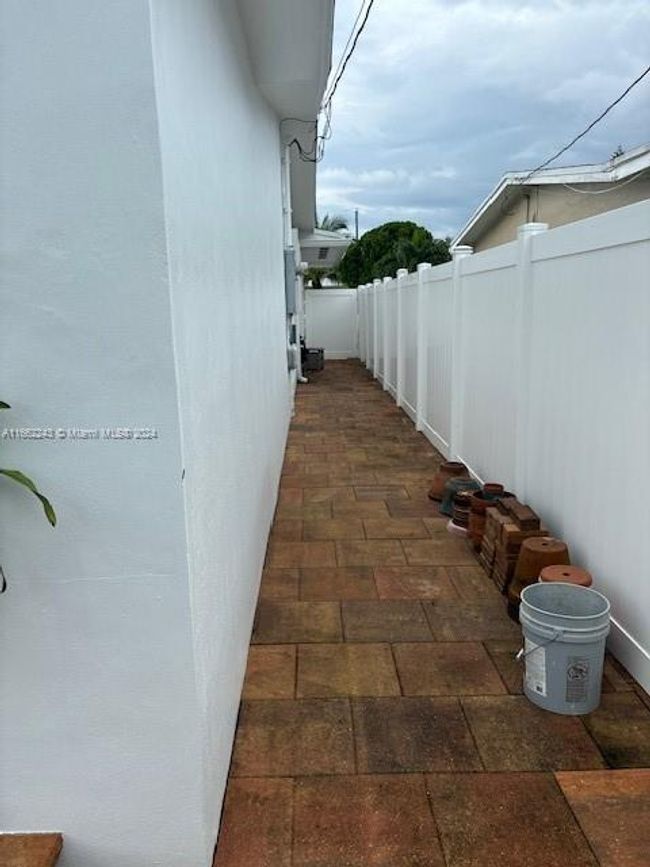 6769 Camelia Dr, House other with 3 bedrooms, 2 bathrooms and null parking in Miramar FL | Image 23