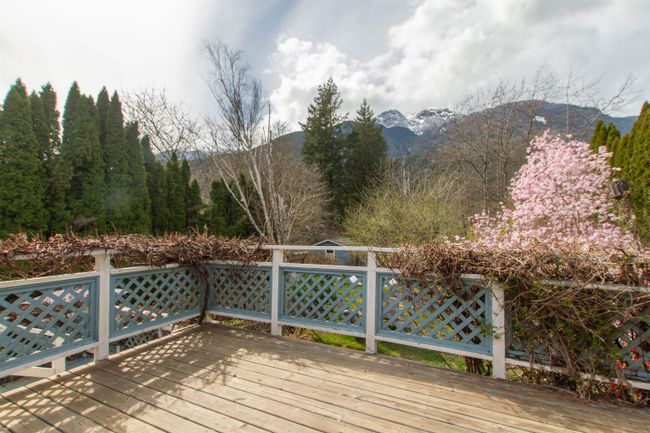 41569 Rod Road, House other with 4 bedrooms, 3 bathrooms and 6 parking in Brackendale BC | Image 5