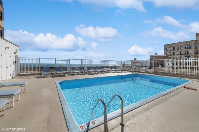 APT-10AS - 2100 N Lincoln Park W, Condo with 2 bedrooms, 2 bathrooms and 1 parking in CHICAGO IL | Image 14