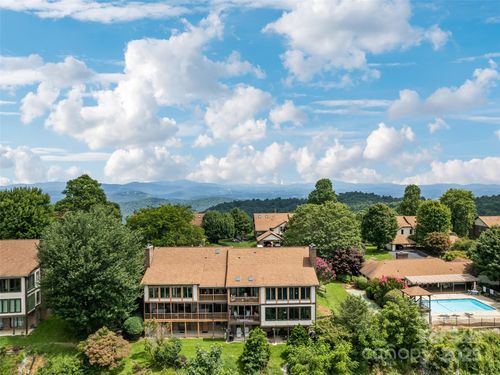 1-1401 Fleetwood Plz, Hendersonville, NC, 28739-8334 | Card Image