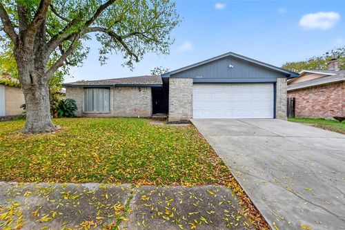 10510 Overview Dr, Sugar Land, TX, 77498-1625 | Card Image