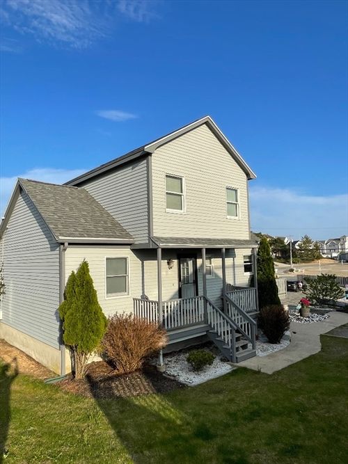 7 Collins Way, Newbury, MA, 01951-1927 | Card Image