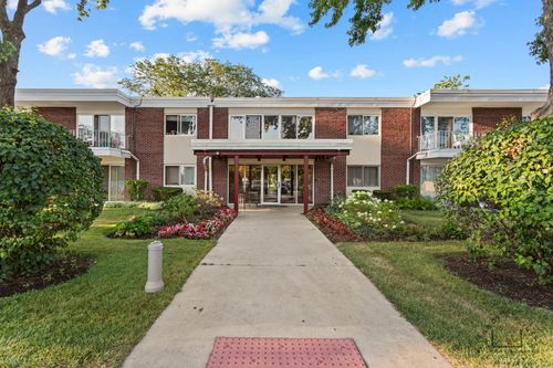 apt-53b-127 N Wolf Rd, Wheeling, IL, 60090-2968 | Card Image