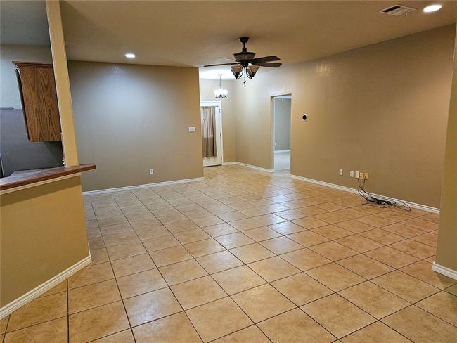 2106 Red Fox Rd, House other with 3 bedrooms, 2 bathrooms and 2 parking in Austin TX | Image 8