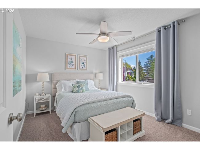 1010 Nw 1 St St, House other with 4 bedrooms, 3 bathrooms and 2 parking in Dundee OR | Image 32