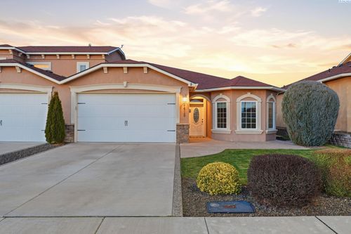 9415 Vincenzo Dr, Pasco, WA, 99301-5189 | Card Image