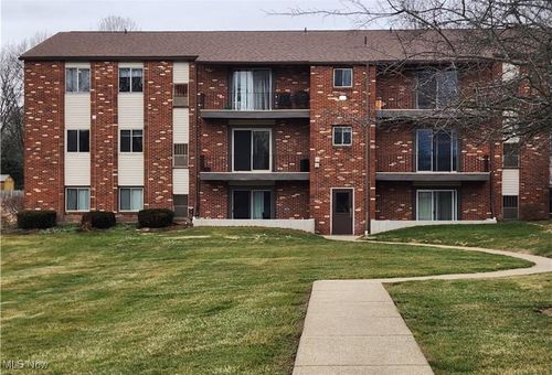 apt-107-5240 Emil Ave Sw, Navarre, OH, 44662-9146 | Card Image