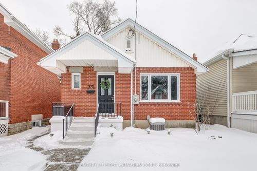 33 Beattie Ave, London, ON, N5W2N9 | Card Image