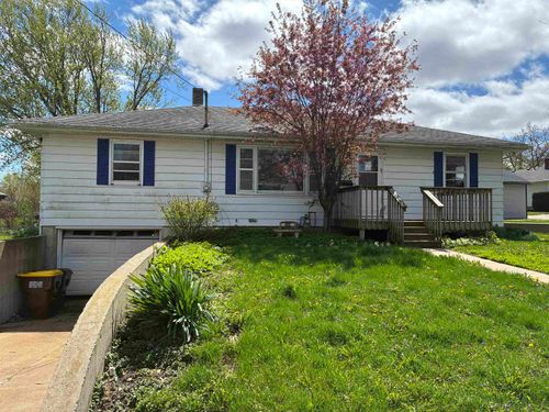 605 Webster Street, Oregon, IL, 61061 | Card Image