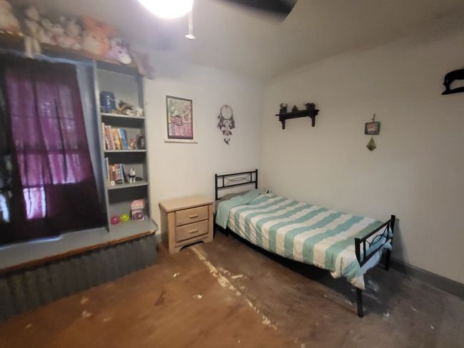 213 Hawthorne St, Home with 4 bedrooms, 1 bathrooms and null parking in Elkhart TX | Image 13