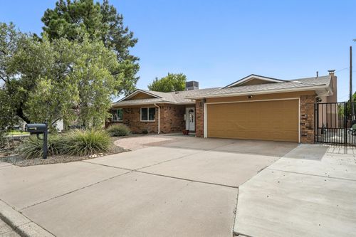 3509 Yosemite Dr Ne, Albuquerque, NM, 87111-5442 | Card Image