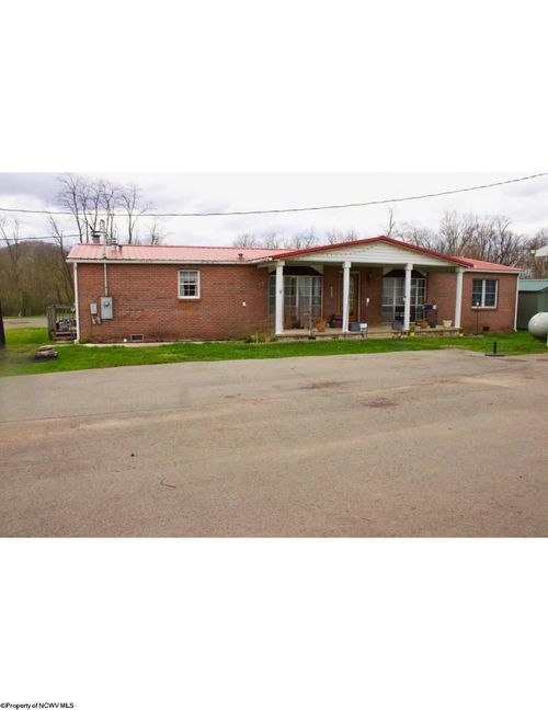 492 Main St, Beverly, WV, 26253-9617 | Card Image