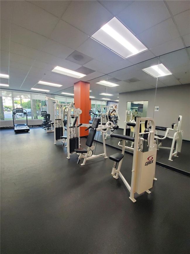 APT-923 - 19380 Collins Ave, Condo with 1 bedrooms, 1 bathrooms and null parking in Sunny Isles Beach FL | Image 12