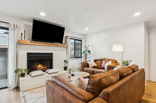 apt-q-7401 Auburn Oaks Ct, Citrus Heights, CA, 95621-1379 | Card Image