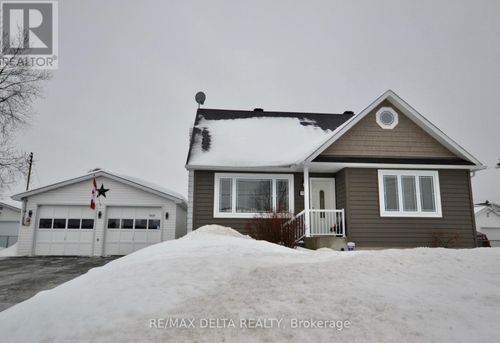 909 Chapman Street, Clarence Rockland, ON, K4K1E5 | Card Image