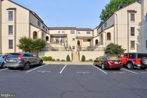 4-8906 Battery Pl, BETHESDA, MD, 20814-2638 | Card Image