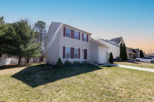 8 Thornhill Dr, Egg Harbor Township, NJ, 08234-8600 | Card Image