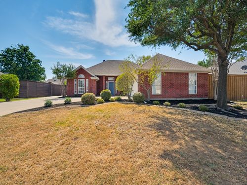 1005 Diane St, Aubrey, TX, 76227-6224 | Card Image