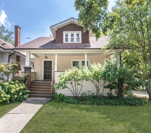 929 Garden St, Park Ridge, IL, 60068-3909 | Card Image