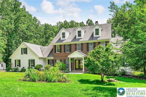 2475 Woodland Hills Court, Hellertown Boro, PA, 18055 | Card Image