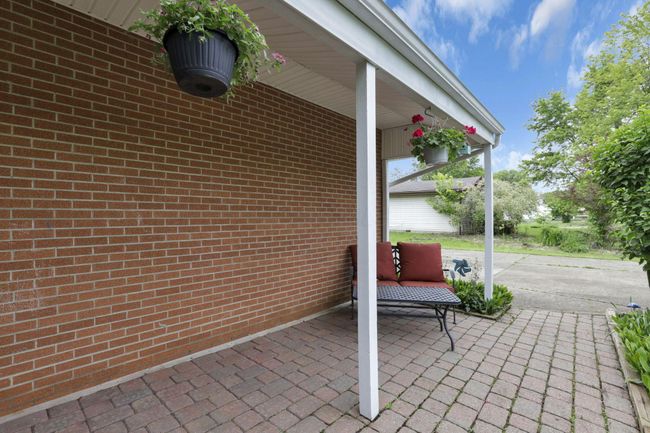 131 Donerail Dr Sw, House other with 4 bedrooms, 3 bathrooms and null parking in Pataskala OH | Image 6
