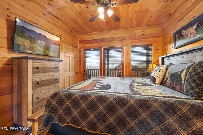 880 Great Smoky Way, House other with 4 bedrooms, 4 bathrooms and null parking in Gatlinburg TN | Image 39