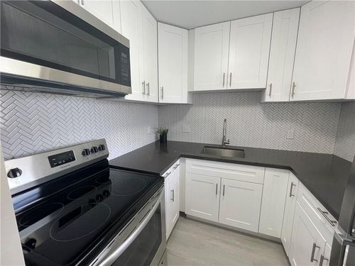 315-3930 Crystal Lake Dr, Deerfield Beach, FL, 33064-1288 | Card Image