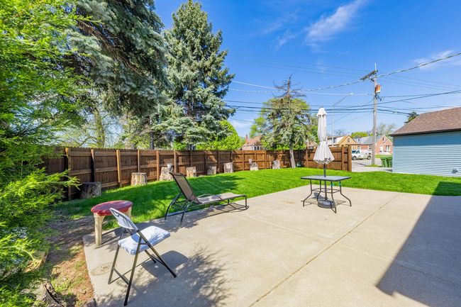 Step outside to your private oasis: a graciously l | Image 64