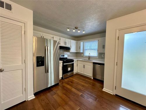 2293 Wellington Cir, Lithonia, GA, 30058-8961 | Card Image