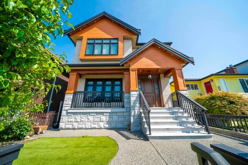 4747 Union St, Burnaby, BC, V5C2Y5 | Card Image