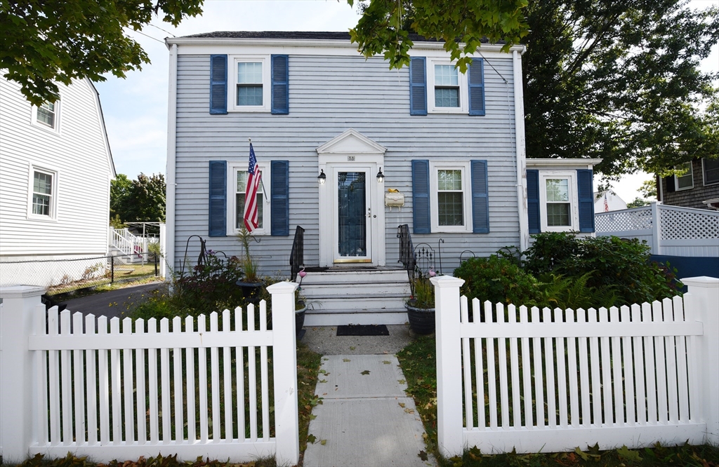Arnold St, Quincy, MA 02169