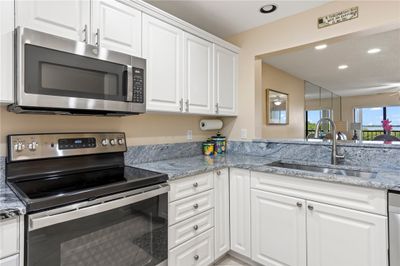 314 - 5155 N Highway A1 A, Home with 2 bedrooms, 2 bathrooms and null parking in Hutchinson Island FL | Image 3