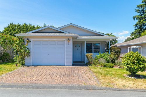 7 Eagle Lane, Victoria, BC, V9A7M2 | Card Image