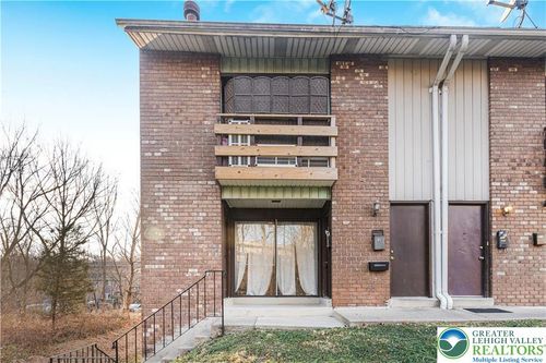 b4-2-1547 Creekside Rd, WHITEHALL, PA, 18052-5639 | Card Image
