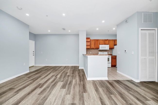 UNIT-106 - 6157 Metrowest Blvd, Condo with 2 bedrooms, 2 bathrooms and null parking in ORLANDO FL | Image 9