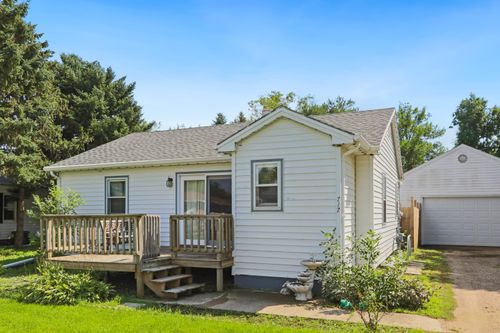 717 1st Ave, Ipswich, SD, 57451-2072 | Card Image