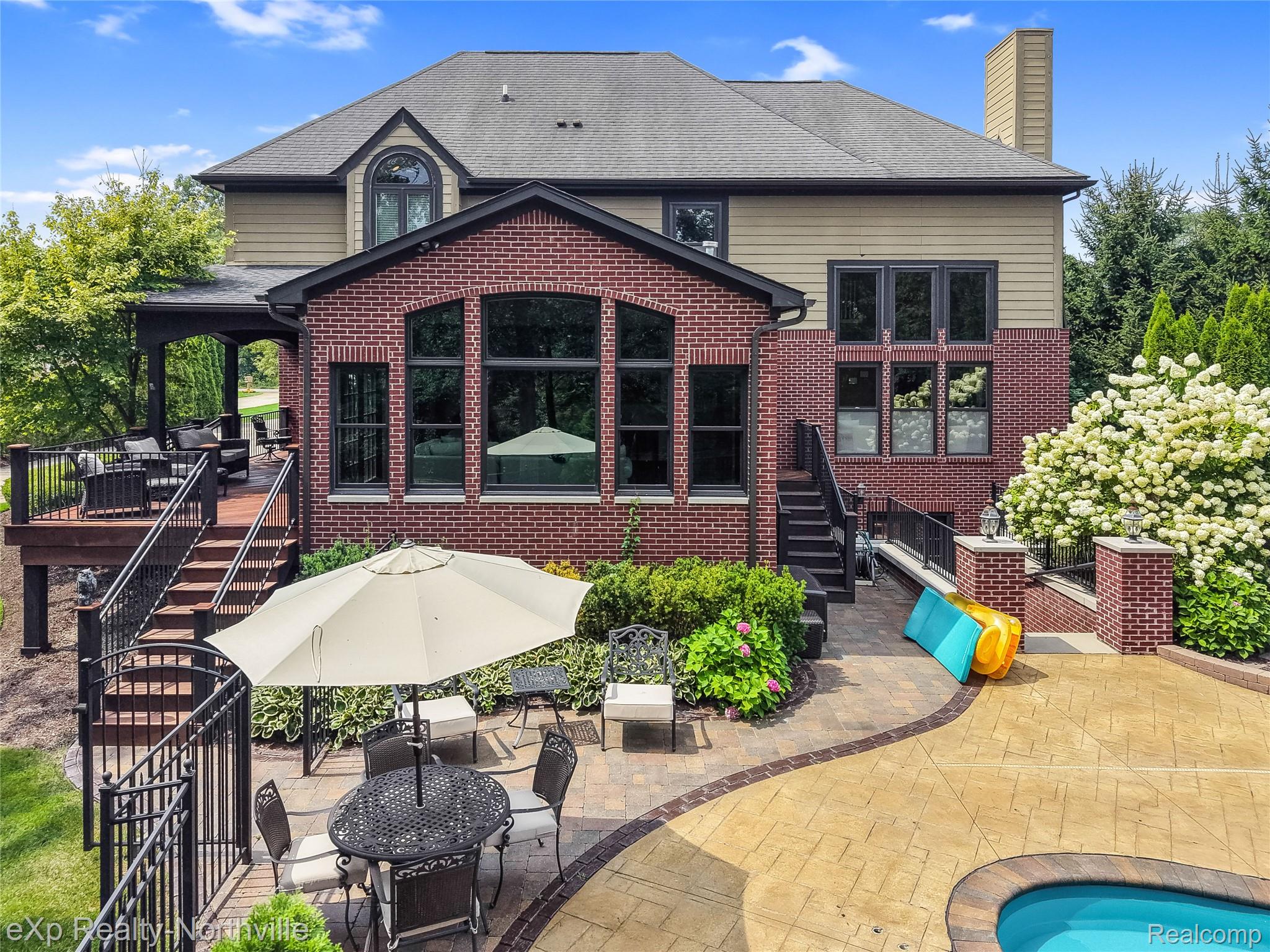 Residential in Lyon Charter Township 3