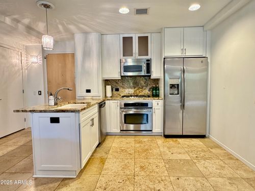 unit-2013-7141 E Rancho Vista Dr, Scottsdale, AZ, 85251-1480 | Card Image