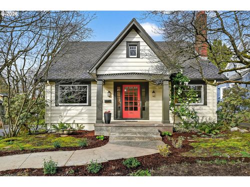 2705 40th Ave, Portland, OR, 97212-2938 | Card Image