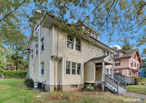 120 Whitney St, Hartford, CT, 06105-2542 | Card Image