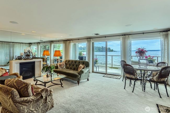 APT-201 - 9727 Ne Juanita Dr, Condo with 3 bedrooms, 3 bathrooms and 2 parking in Kirkland WA | Image 5
