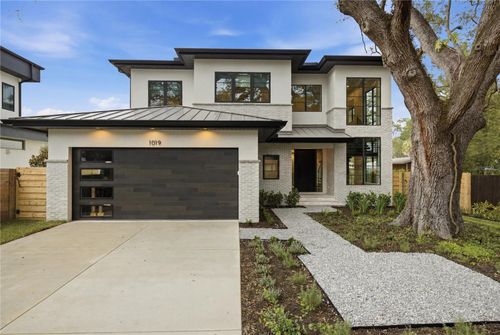 904 W Fribley St, TAMPA, FL, 33603-5416 | Card Image