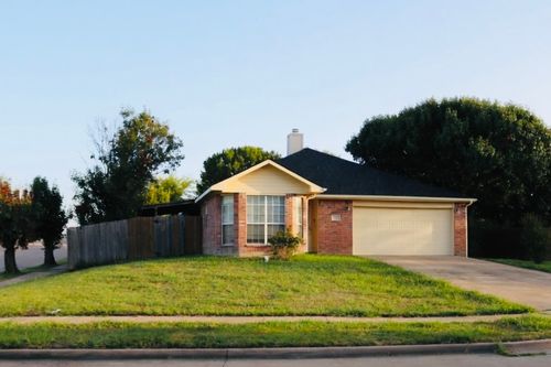 3155 Ponds Edge Trl, Grand Prairie, TX, 75052-7520 | Card Image