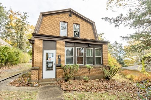 211 Wallace Ave, East Pittsburgh, PA, 15112-1615 | Card Image