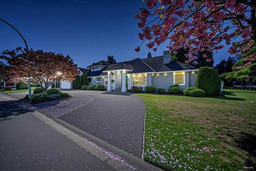 13658 19 Ave, Surrey, BC, V4A9E9 | Card Image