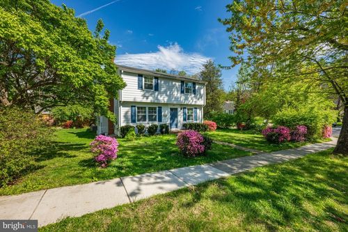 9901 Edward Ave, BETHESDA, MD, 20814-2111 | Card Image