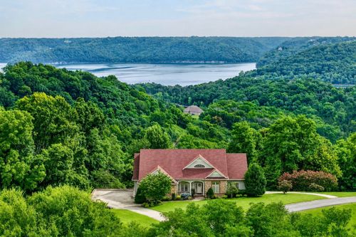 4635 Coconut Ridge Rd, Smithville, TN, 37166-2881 | Card Image